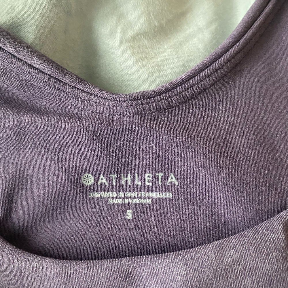 Athleta Conscious Crop size small